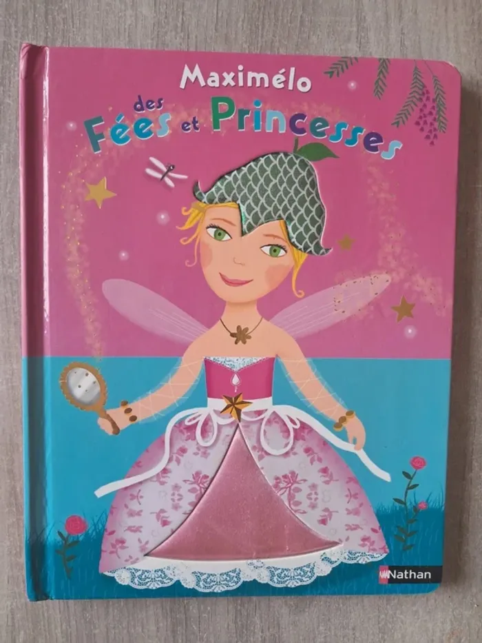 Livre à toucher Maximelo des fées et princesses Nathan