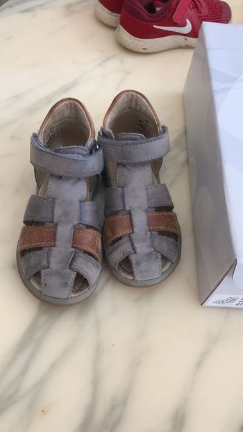 Sandale taille 27 noël