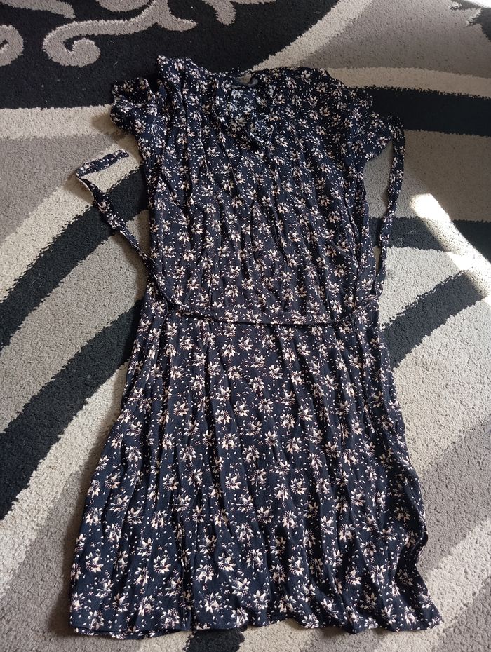 Robe courte femme. - photo numéro 2