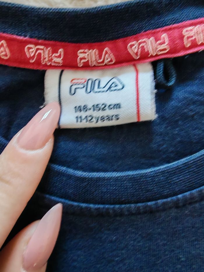 T-shirt Fila bleu marine 11-12 ans – bon état - photo numéro 3