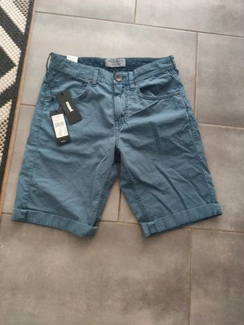 Bermuda Mavi taille 27 neuf