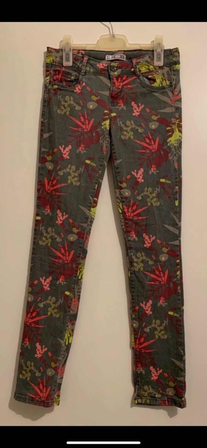 Pantalon à motifs