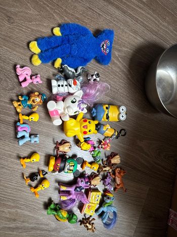 Lot de diverses figurines