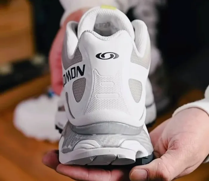 Salomon XT-4 White Ebony Lunar Rock   – Taille 42 – neuves - photo numéro 3