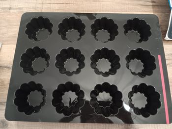 Moule 12 briochettes guy demarle orha neuf