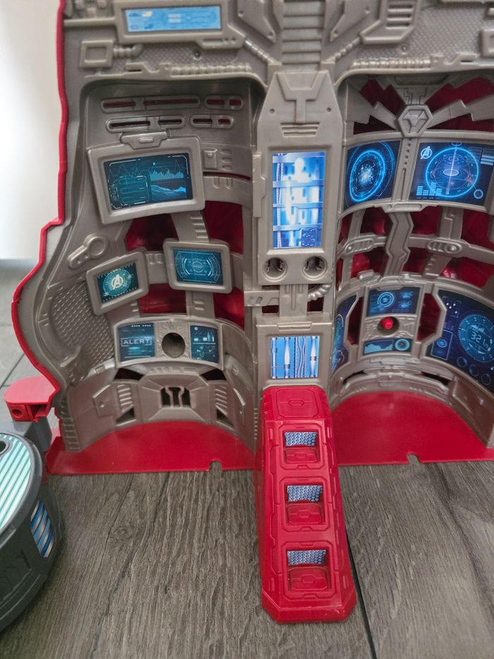 Avengers Infinity War-Quartier général Hulkbuster - photo numéro 4