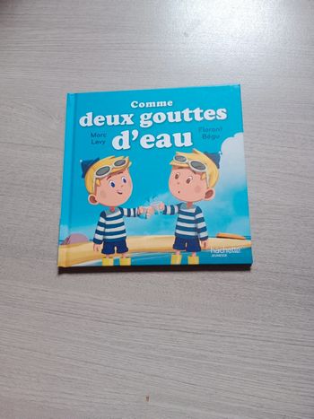 Livre comme 2 gouttes d eau
