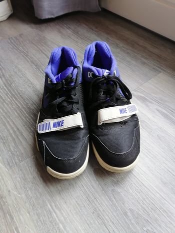 Sneaker noir pour homme avec détailles blanc et violet - NIKE