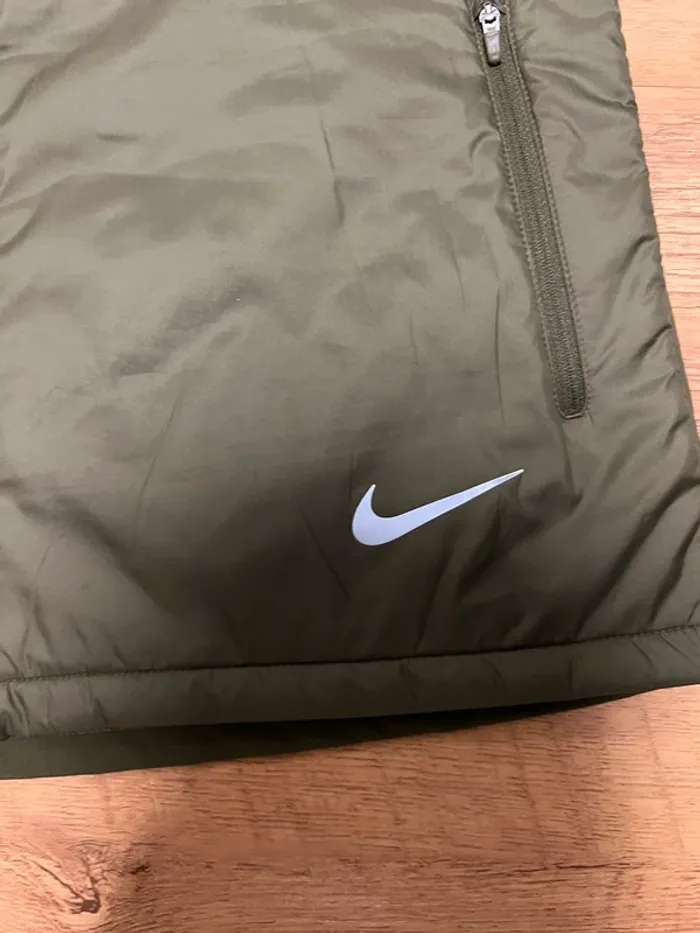 Veste sans manche Nike running vert kaki taille L - photo numéro 3