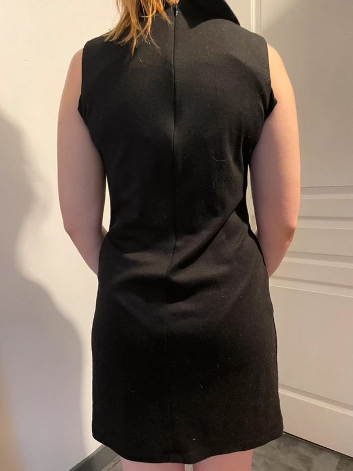 Robe dos nu - photo numéro 3