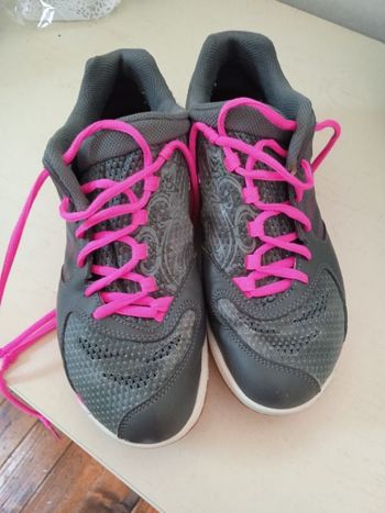 Chaussures de badminton Yonex taille 38