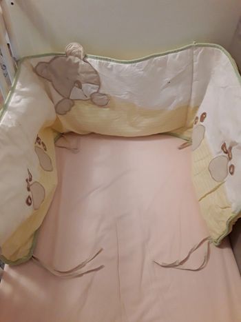 Tour de lit avec nounours