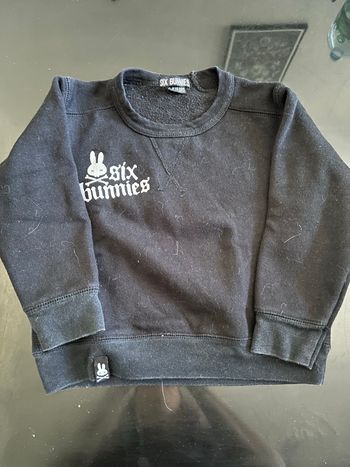 Pull six bunnies 4 ans