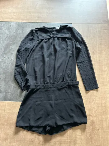 Combinaison short noir avec manches motifs étoiles femme