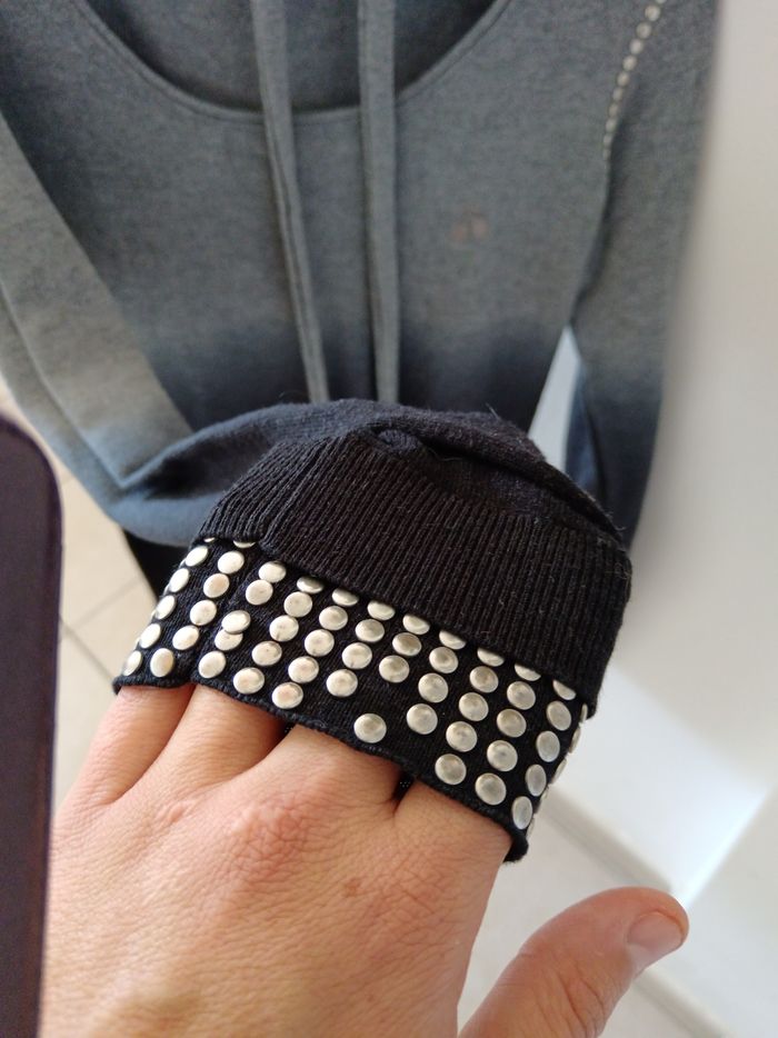 Pull Taille M le temps des cerises avec petite cravate - photo numéro 3