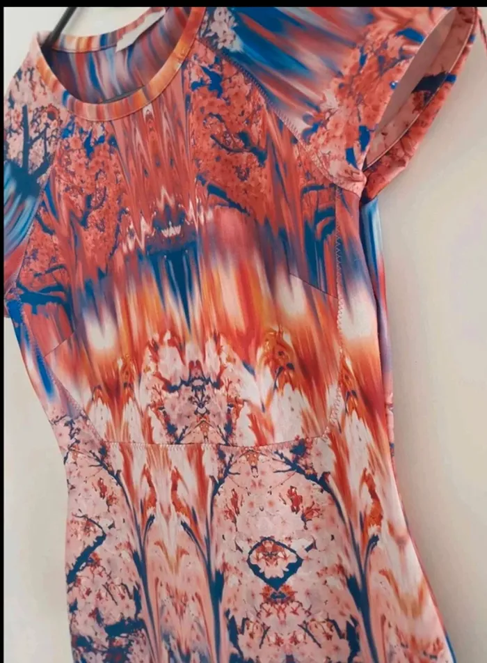 Robe zara  moulante taille  38 - photo numéro 5