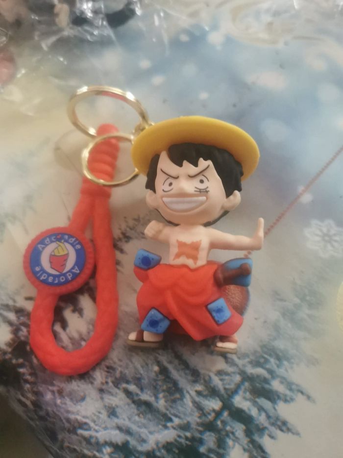 Lots porte clef one pièce - photo numéro 6