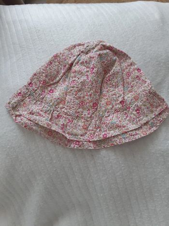 Chapeau à fleurs Absorba