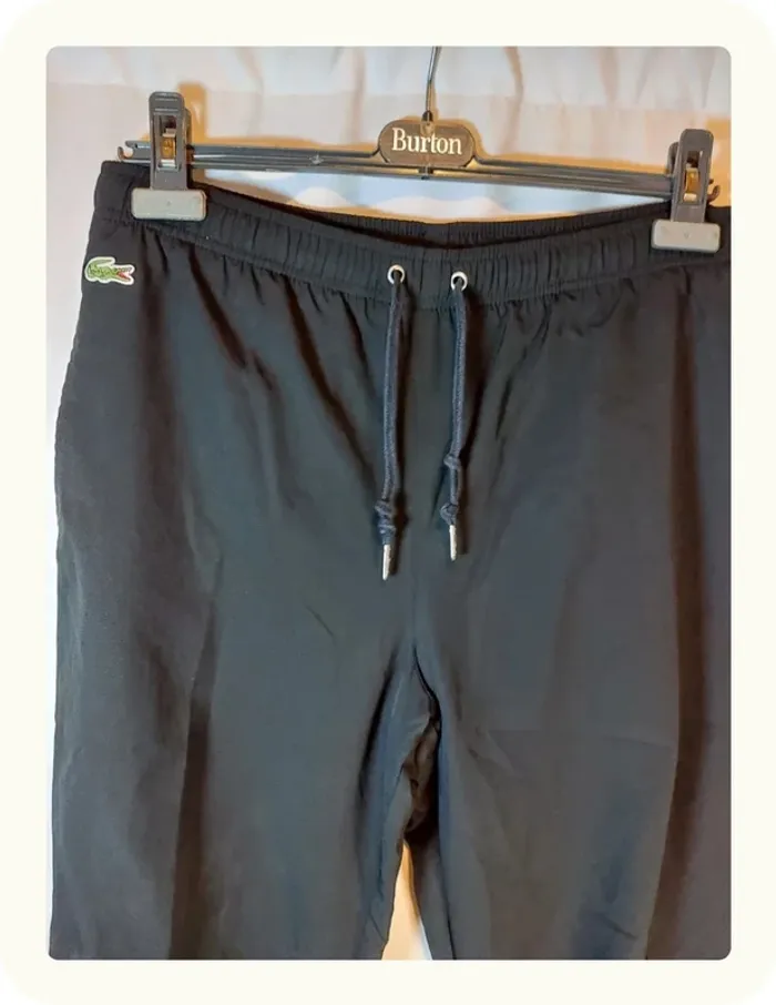 Pantalon survêtement noir Lacoste - photo numéro 2