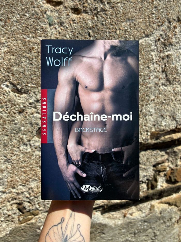 Tracy Wolff - Déchaîne-moi backstage