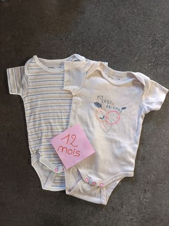 Lot bodies "my zest friends" 12 mois