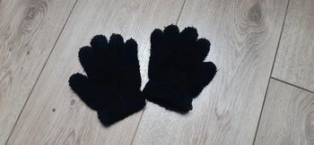 Gants chauds noirs "gémo" 4/6 ans en très bon état