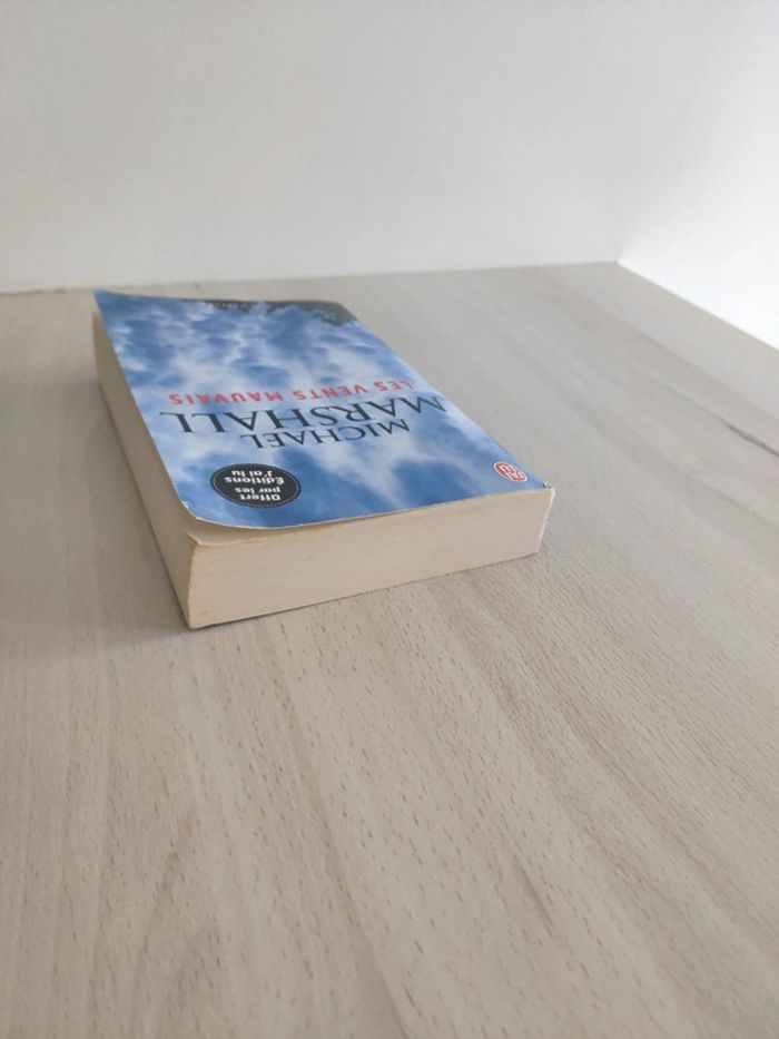 Livre poche thriller les vents mauvais Marshall - photo numéro 4