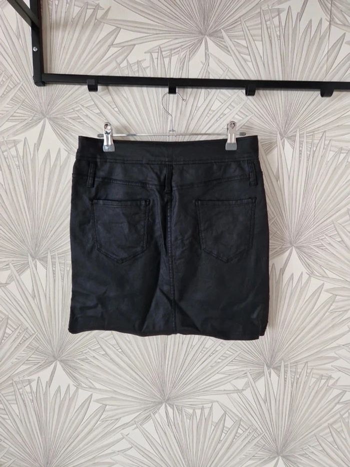 Jolie jupe chic taille 36 - photo numéro 2