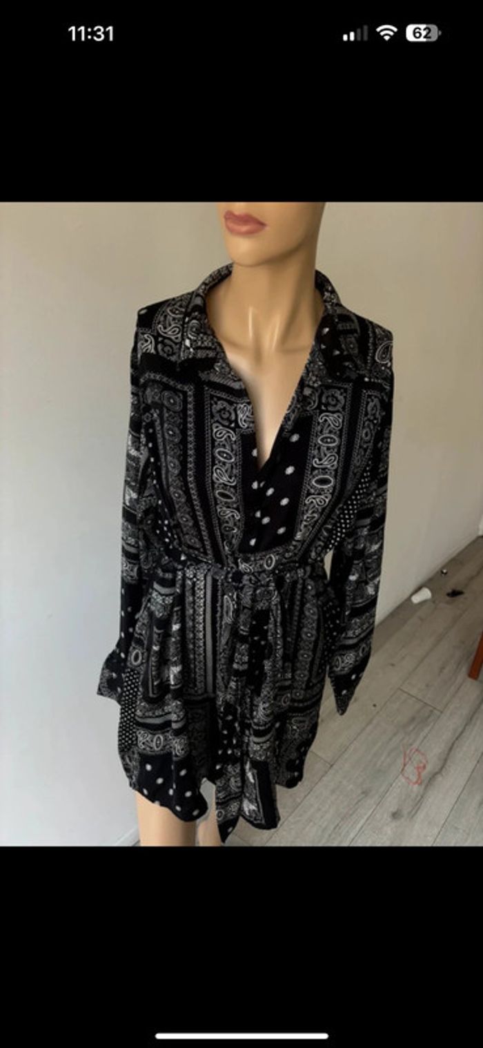 Robe neuve Eight Paris taille L – Motif bandana noir et blanc - photo numéro 6