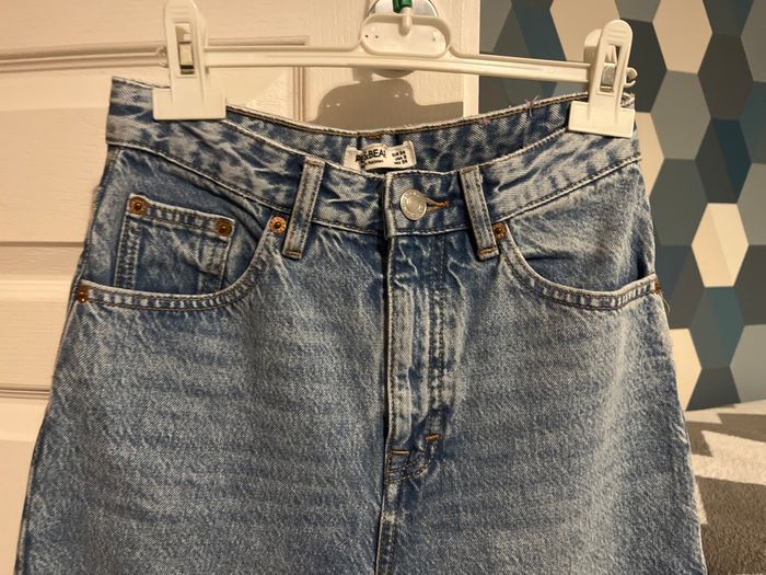 Jean bleu pull&bear - photo numéro 2