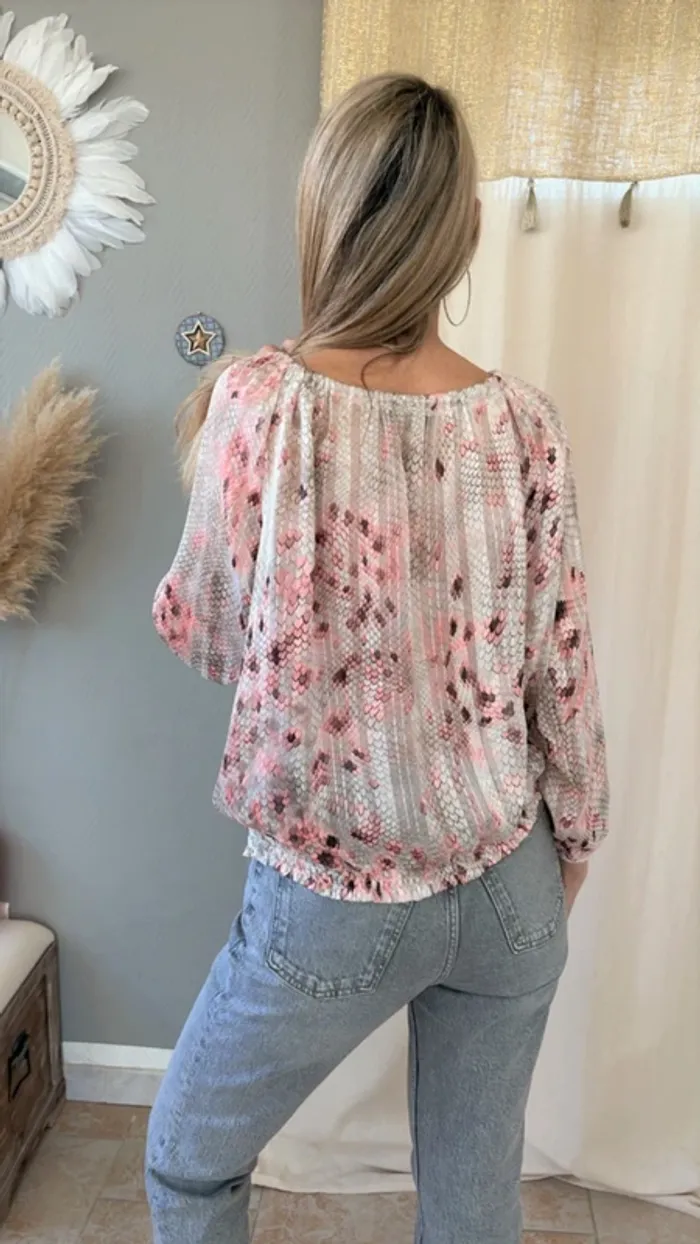 Blouse fluide manche longues couleurs pastels rose crème et pompon taille S/M - photo numéro 5