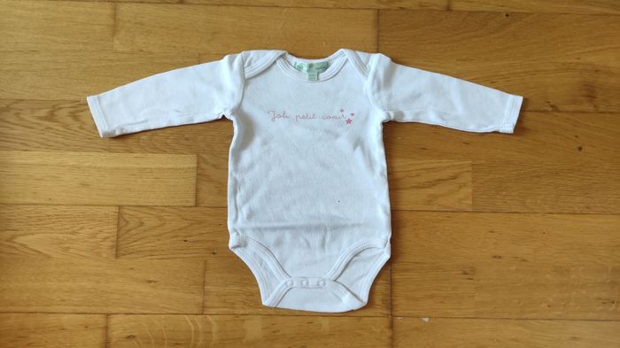 Lot bodies filles 3 mois - photo numéro 2