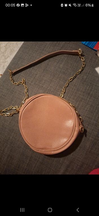 Sac rond rose Kiabi avec chaîne dorée👜