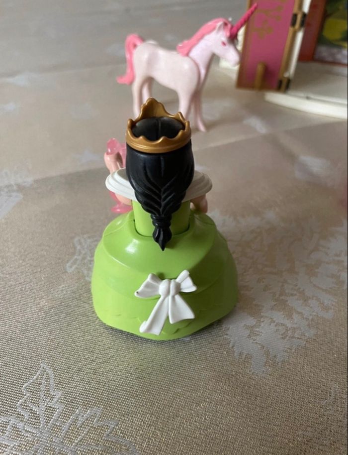 Lot Playmobil Fairies Donjon de la licorne transportable n°4777 - photo numéro 3