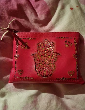 Pochette main de fatma avec ouate à l'intérieur