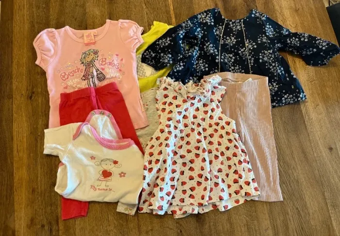 Lot de vêtements en 74 cm.