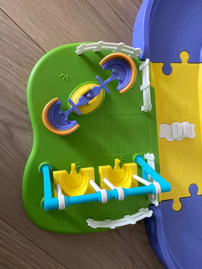 Peppa Pig Le Circuit en ville de Peppa - photo numéro 2