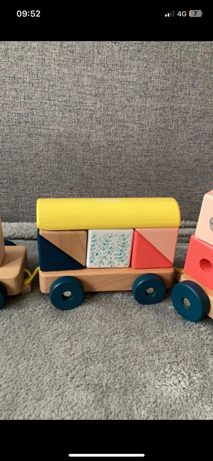 Train en bois - photo numéro 3