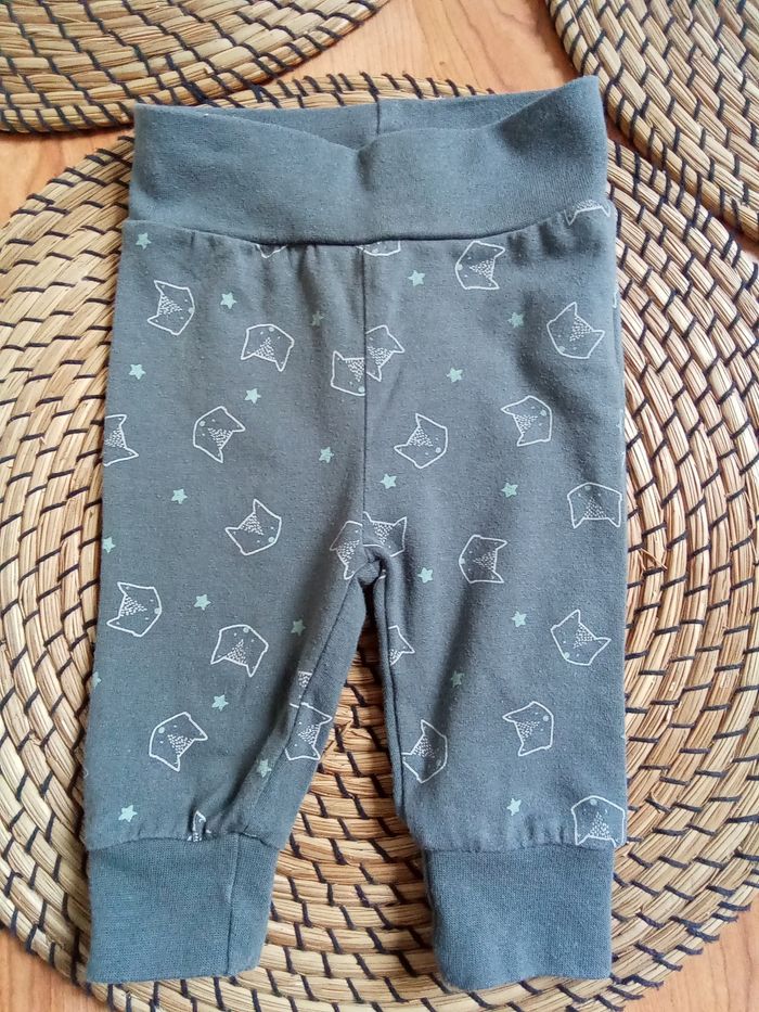 Ensemble pantalon + body + chapeau + tee shirt offert Orchestra taille 1 mois - photo numéro 5