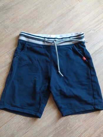Short 3 ans