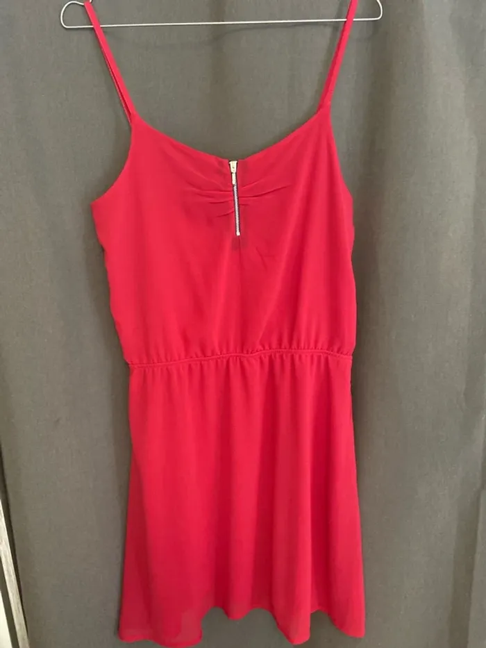 Jolie petite robe rouge - photo numéro 2
