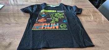 Tee-shirt jurassic world 6 ans