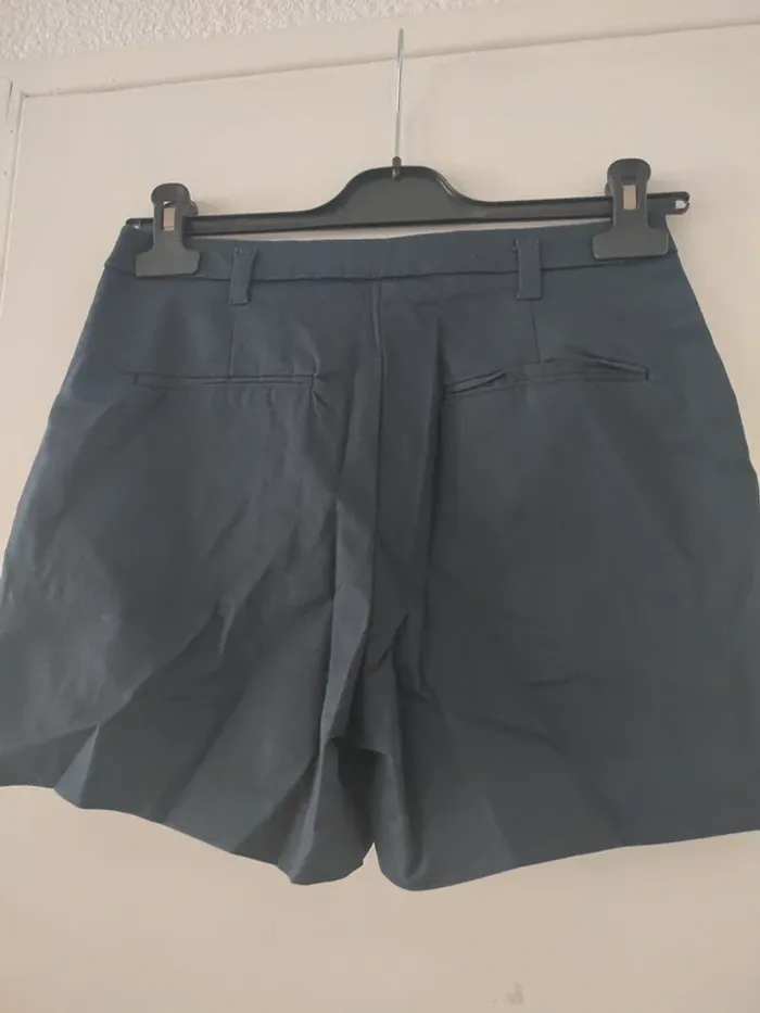 Short habillé bleu - photo numéro 2
