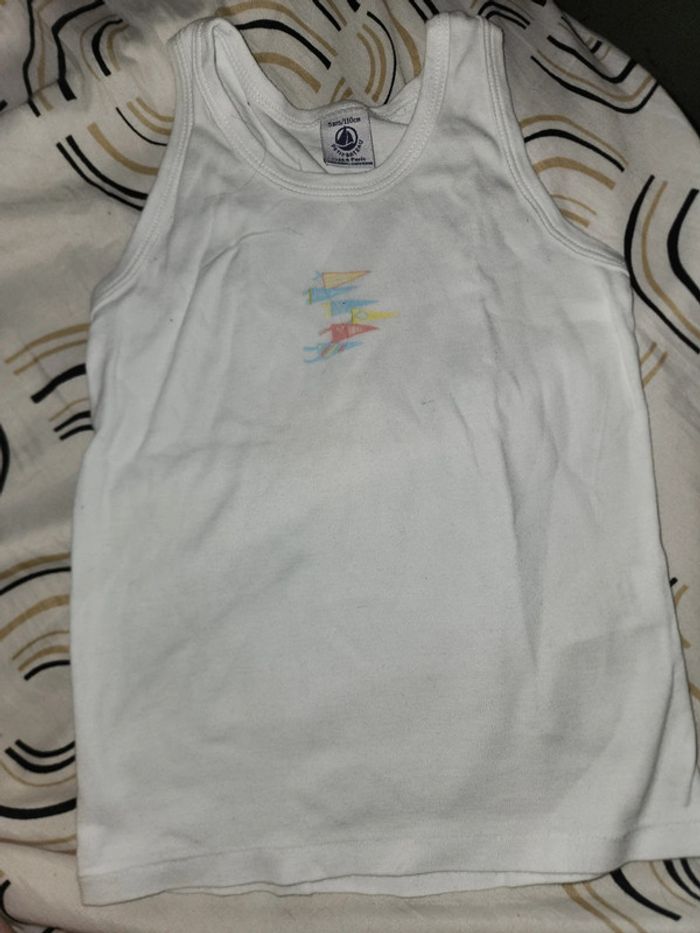 Tee-shirt sans manches petit bateau taille 5 ans