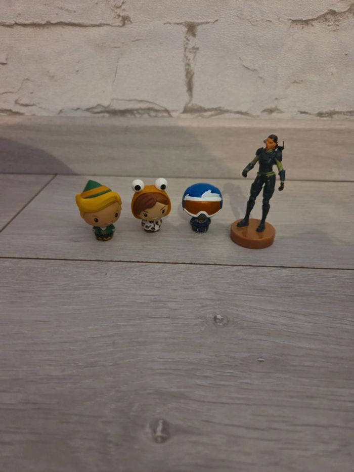 Lot figurines fortnite