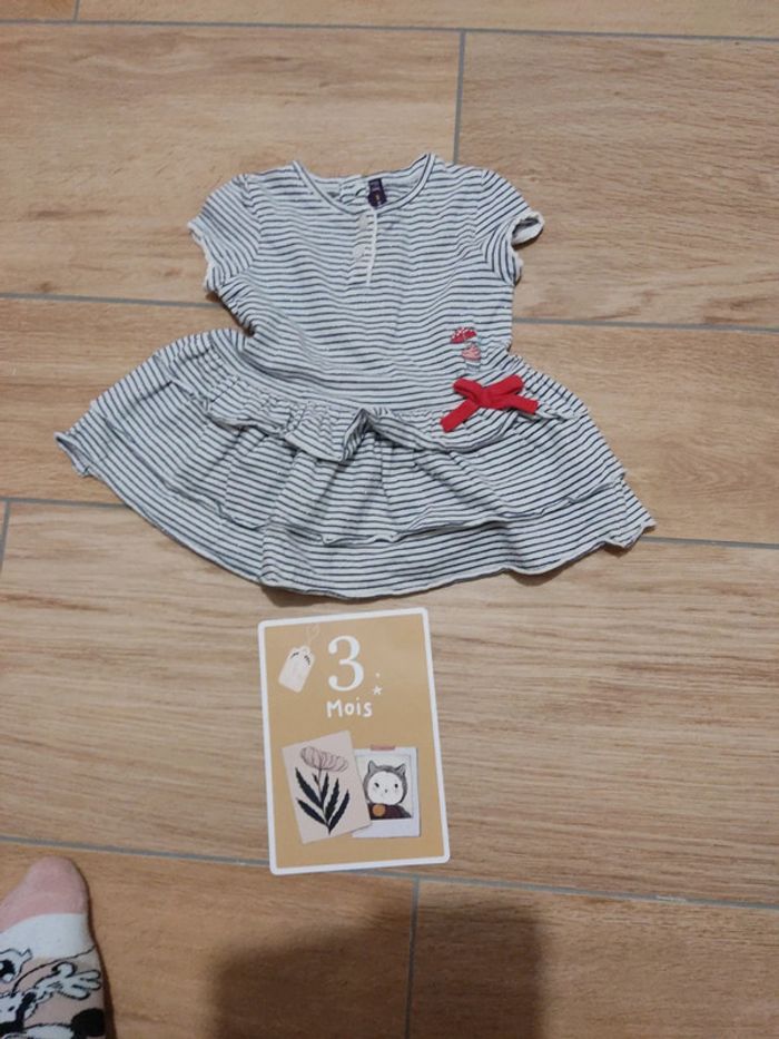 Robe été sergent major 3 mois - photo numéro 2