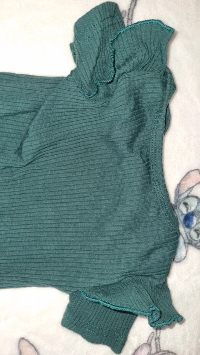 Body manche courte 0/3 mois en très bon état - photo numéro 7