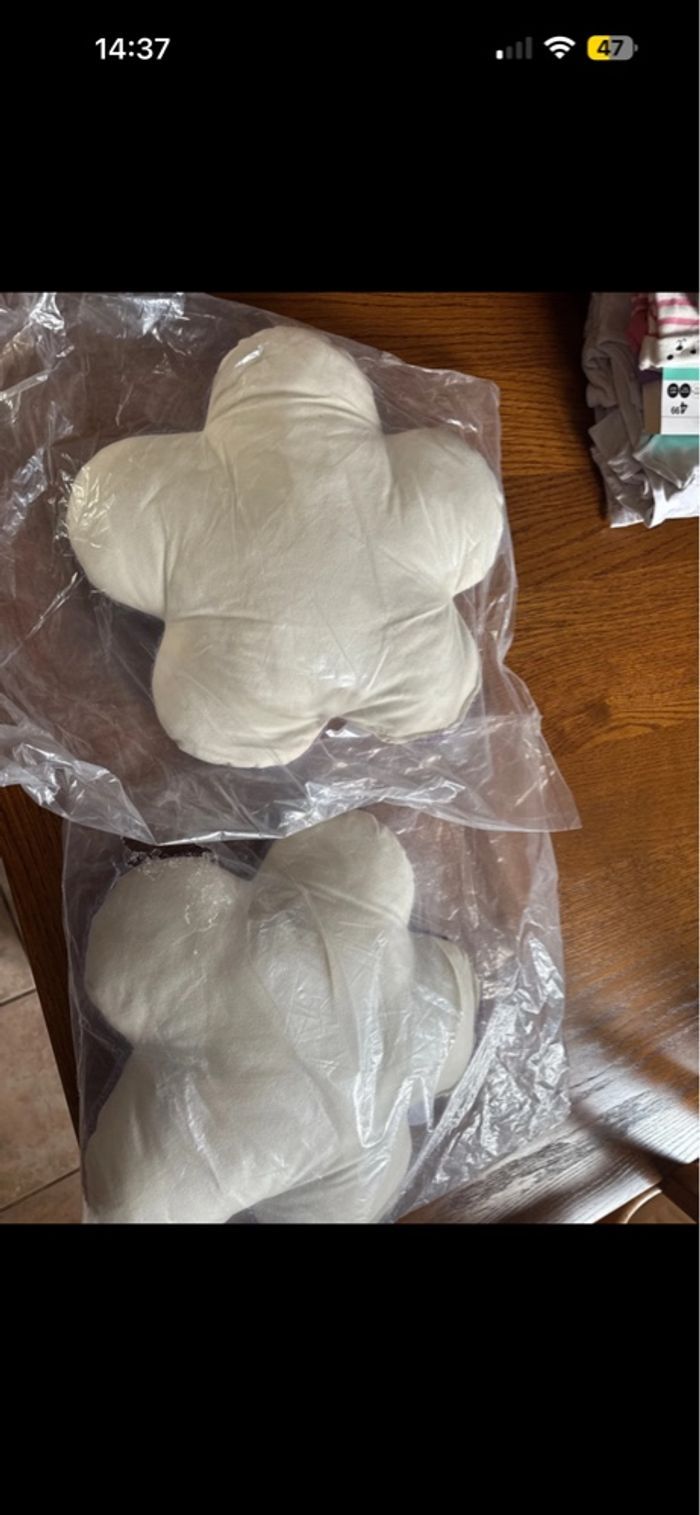 Coussin fleur - photo numéro 4