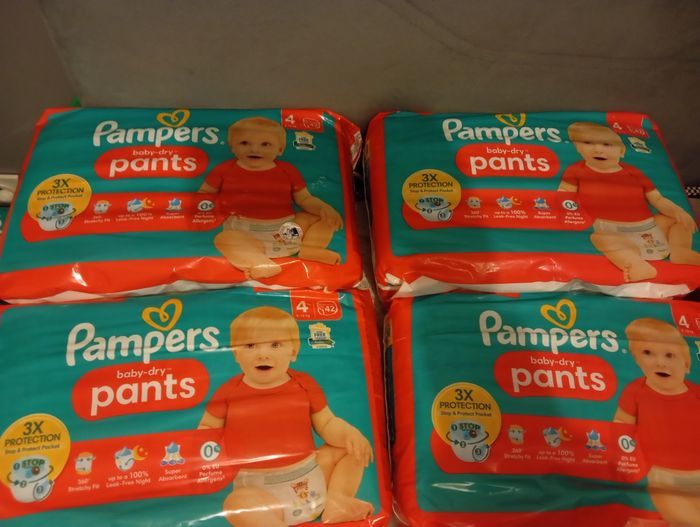 4 paquets taille 4( 168 couches) - photo numéro 2
