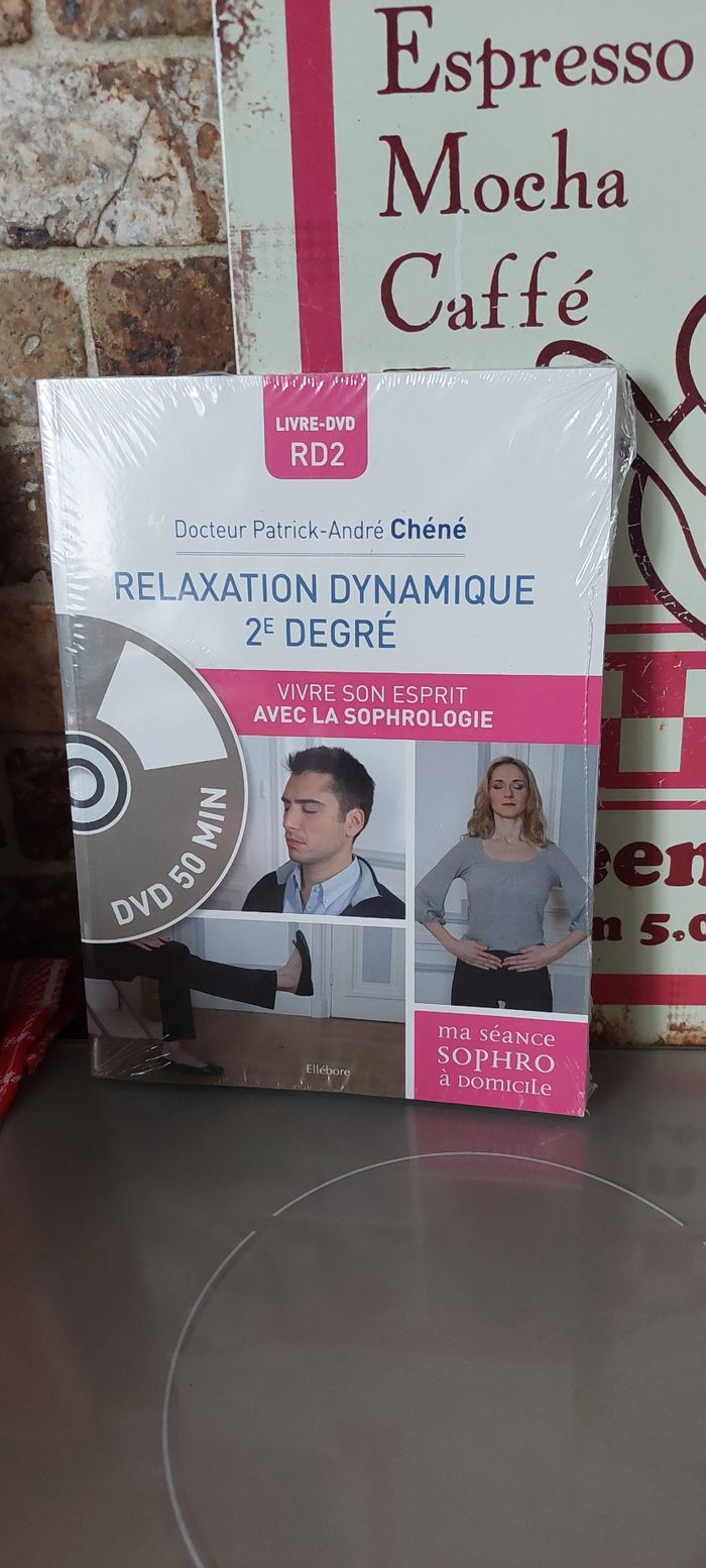 Relaxation dynamique 2e degré
⁃ Vivre son esprit avec la
sophrologie ⁃ Livre + DVD - photo numéro 2